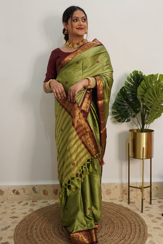 Villagius Influencer Jaccard Embellished Zari Work Partywear Cotton Silk Pista Colour Geetaau_Pista Saree