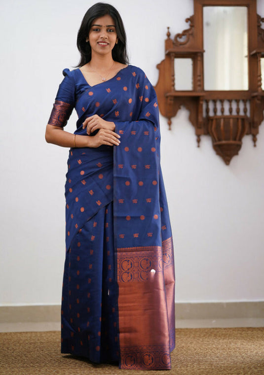 Villagius Regal Rose Banarasi Silk Jacquard